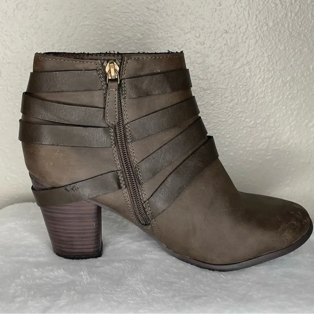 Mossimo Dark Brown Strappy Ankle Bootie Side Zipper Size 9
